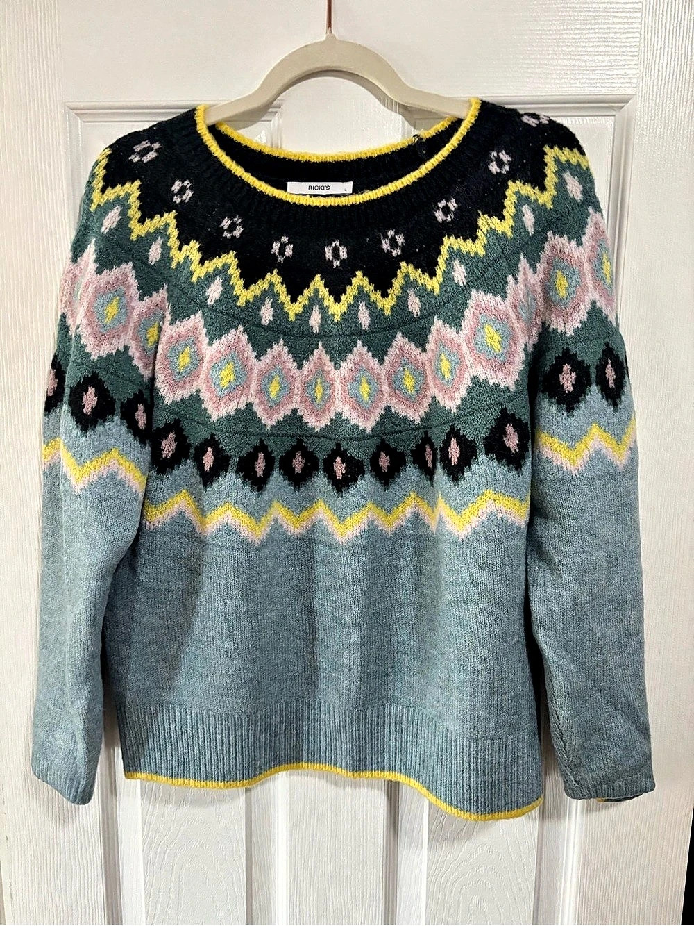 Ricki's Geometric Crewneck Sweater in Blue & Black Size Large